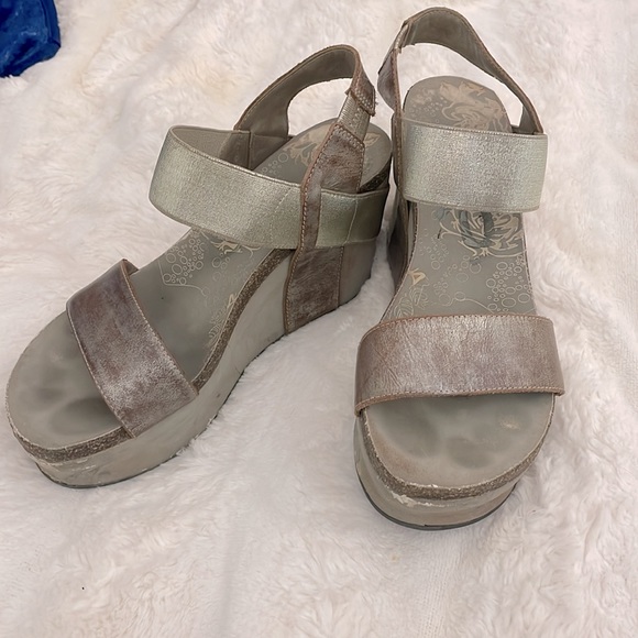 OTBT WEDGE WOMENS BUSHNELL SANDAL - Picture 2 of 9